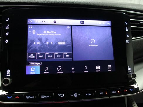 Used 2025 Jeep Wagoneer Series III image 21