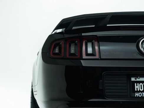 Used 2013 Ford Mustang GT Premium image 17