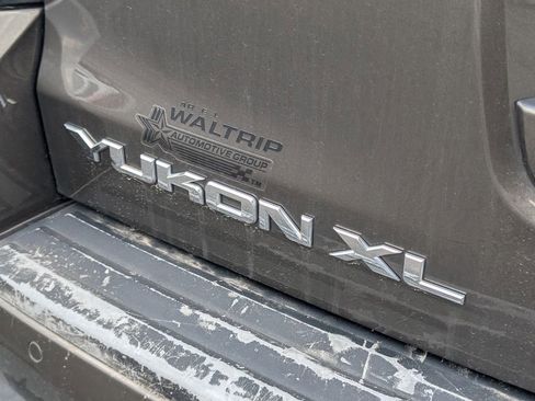 Used 2019 GMC Yukon XL SLT image 12