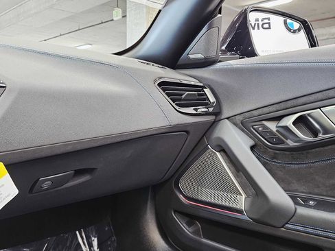 New 2026 BMW Z4 M40i image 20