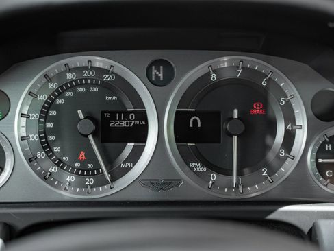 Used 2011 Aston Martin V8 Vantage Coupe RWD image 5