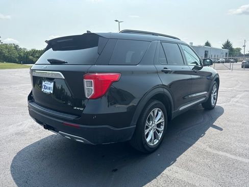 Used 2023 Ford Explorer XLT w/ Equipment Group 202A AWD/4WD image 8