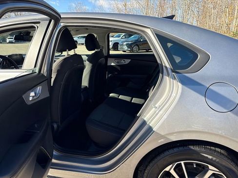 Used 2023 Kia Forte LXS image 17