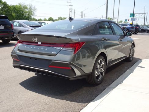 New 2025 Hyundai Elantra SEL FWD image 6