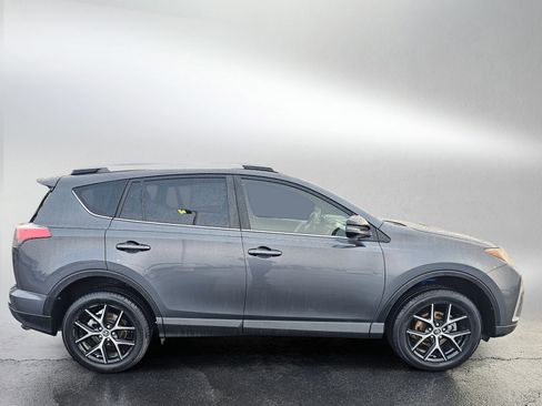 Used 2017 Toyota RAV4 SE w/ Power Extra Value Package AWD/4WD image 6