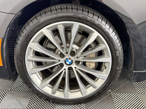 Used 2023 BMW 530i w/ Convenience Package image 68