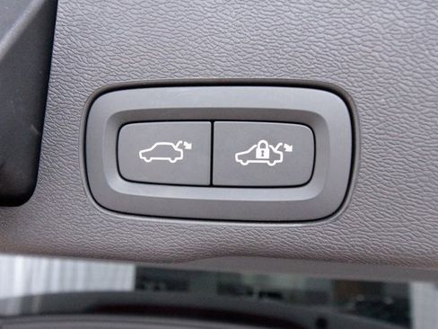 Used 2024 Volvo XC60 T8 Plus w/ Climate Package image 30