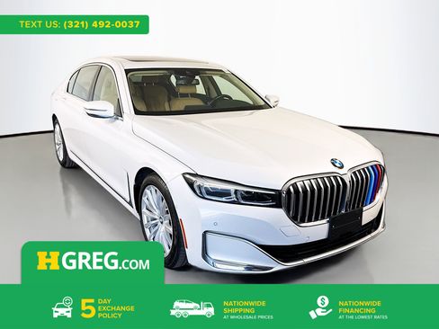 Used 2022 BMW 740i image 1