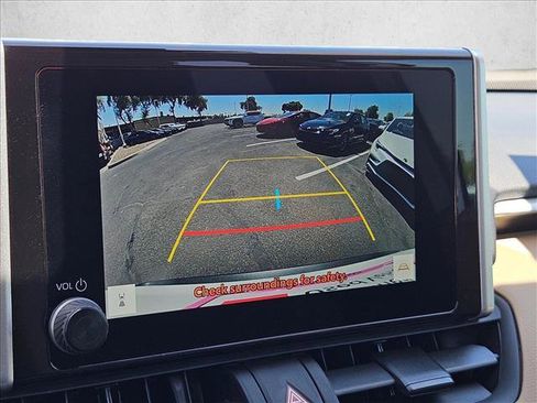 Used 2025 Toyota RAV4 XLE w/ Convenience Package FWD image 19