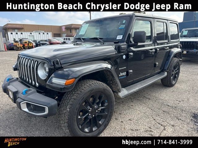 Used 2022 Jeep Wrangler Unlimited Sahara w/ Cold Weather Group AWD/4WD image 1