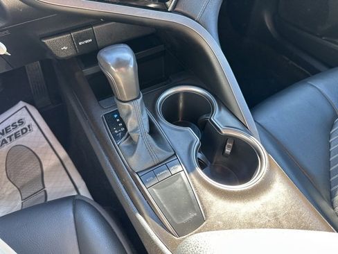 Used 2024 Toyota Camry SE image 18