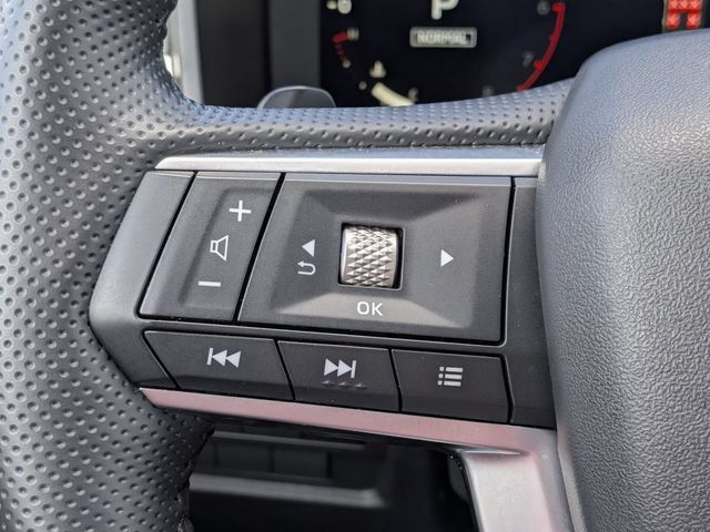 Used 2025 Mitsubishi Outlander SEL AWD/4WD image 28