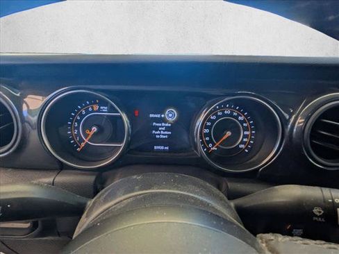 Used 2022 Jeep Gladiator Sport AWD/4WD image 17