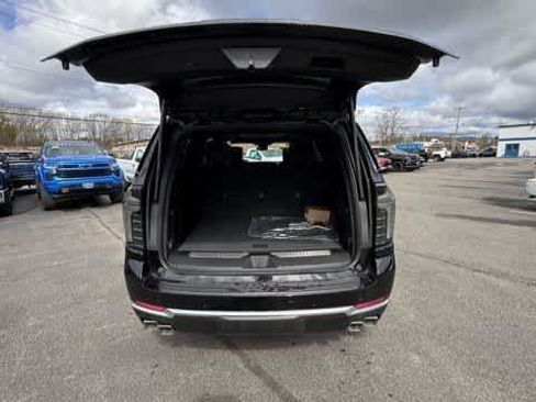 New 2026 Chevrolet Suburban High Country AWD/4WD image 33