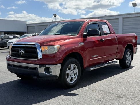 Used 2011 Toyota Tundra 4x4 Double Cab w/ SR5 Pkg image 4