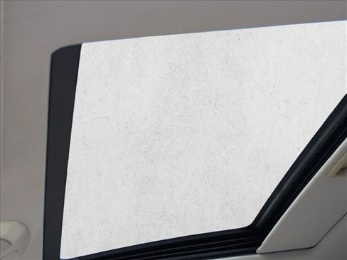 Used 2009 Mercedes-Benz E 350 4MATIC Sedan image 14