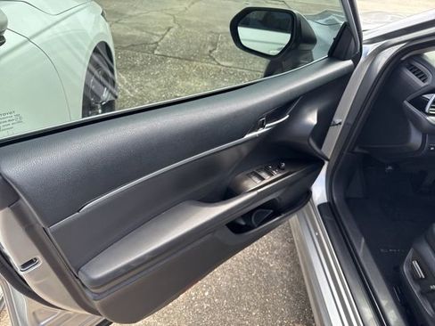 Used 2023 Toyota Camry SE FWD image 30