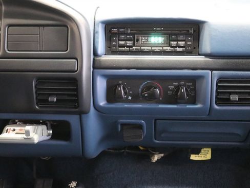Used 1997 Ford F250 XLT AWD/4WD image 91