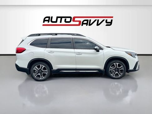 Used 2023 Subaru Ascent Touring AWD/4WD image 8