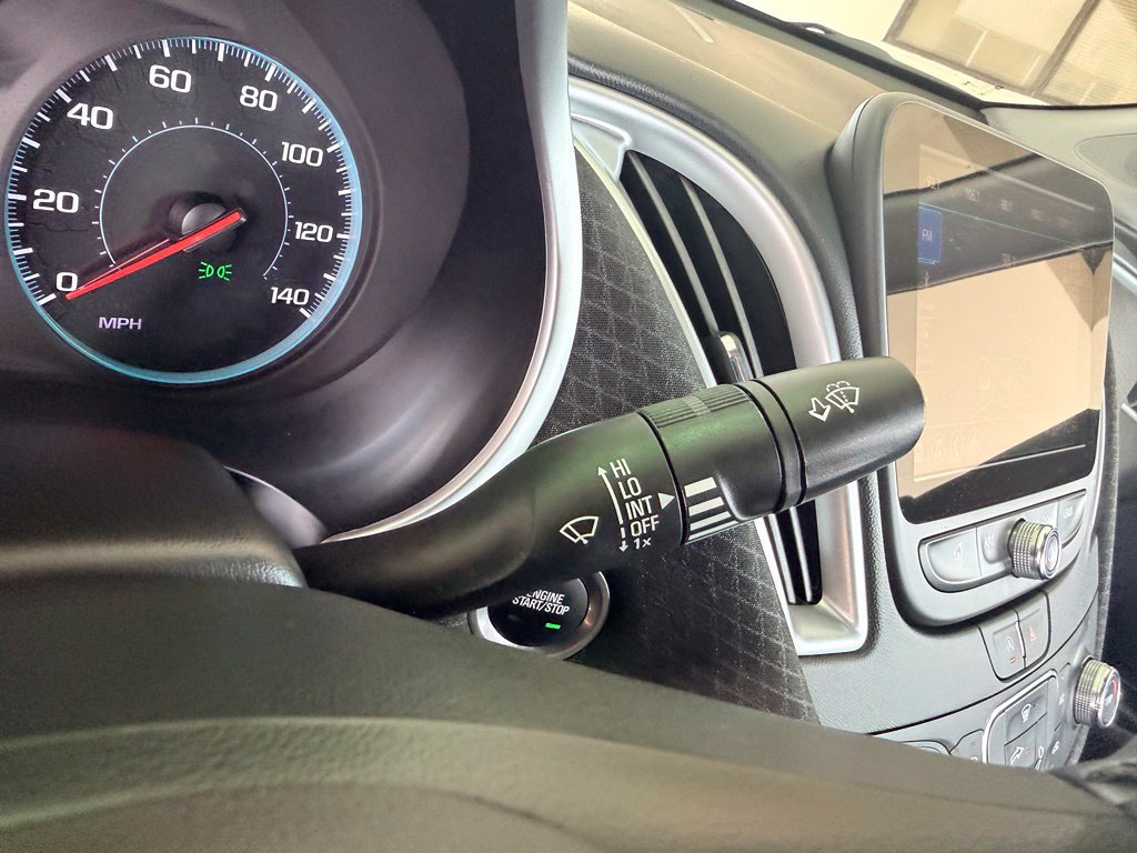 Used 2025 Chevrolet Malibu RS FWD image 23
