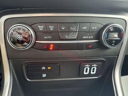 Used 2022 Ford EcoSport SE image 18