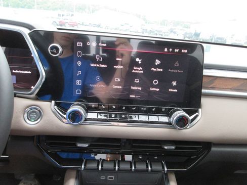 New 2026 GMC Canyon Denali AWD/4WD image 18
