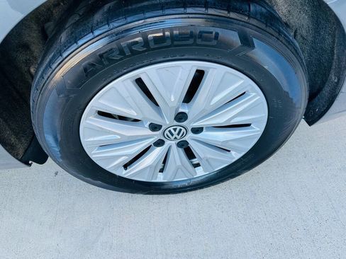 Used 2019 Volkswagen Jetta SE image 26