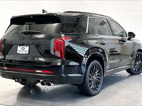 Used 2025 Hyundai Palisade Calligraphy AWD/4WD image 2