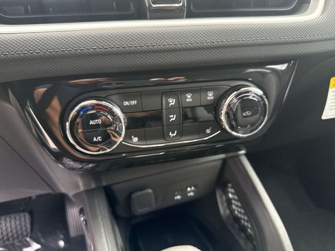 New 2026 Chevrolet TrailBlazer LT w/ Convenience Package AWD/4WD image 16