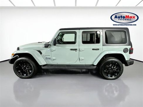 Used 2023 Jeep Wrangler Unlimited Sahara w/ Cold Weather Group image 8