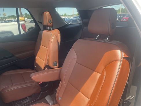 Used 2018 Chevrolet Traverse High Country AWD/4WD image 17