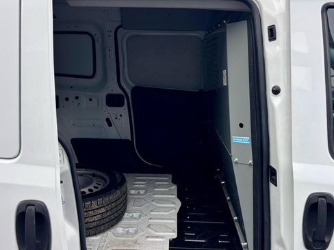 Used 2019 RAM ProMaster City Tradesman FWD image 11