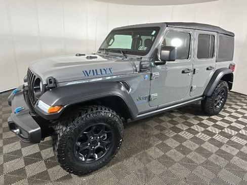 Used 2023 Jeep Wrangler Unlimited w/ 8.4" Radio Group AWD/4WD image 6