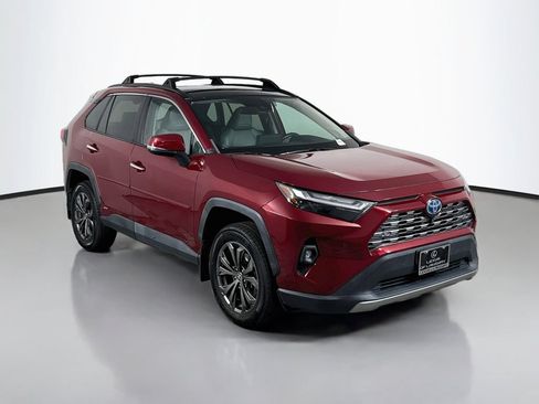Used 2022 Toyota RAV4 Limited AWD/4WD image 3