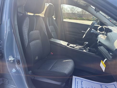New 2026 Nissan Sentra SV w/ Floor Mat Package FWD image 11