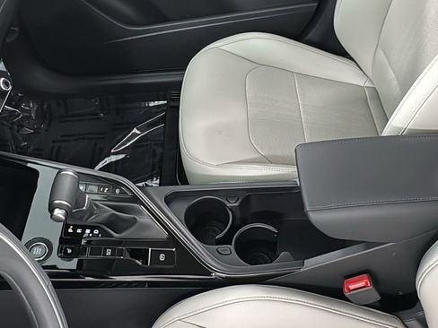 New 2025 Kia Niro EX image 33