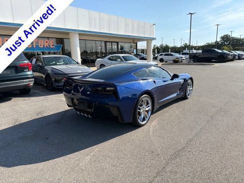 Used 2016 Chevrolet Corvette Stingray Coupe RWD image 3