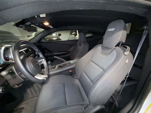 Used 2010 Chevrolet Camaro SS image 8