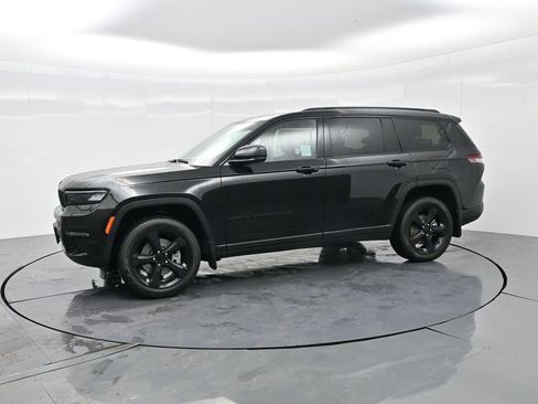 New 2025 Jeep Grand Cherokee L Limited w/ Black Appearance Package image 7