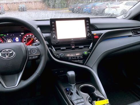 Used 2024 Toyota Camry XSE image 6