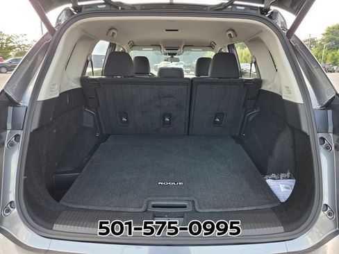 Used 2026 Nissan Rogue SV FWD image 15