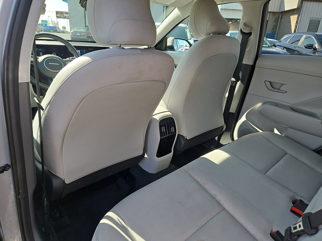 Used 2025 Hyundai Kona SEL FWD image 16