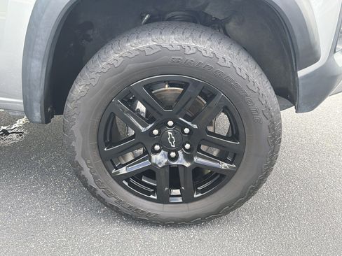 Used 2023 Chevrolet Colorado Trail Boss w/ Technology Package AWD/4WD image 12