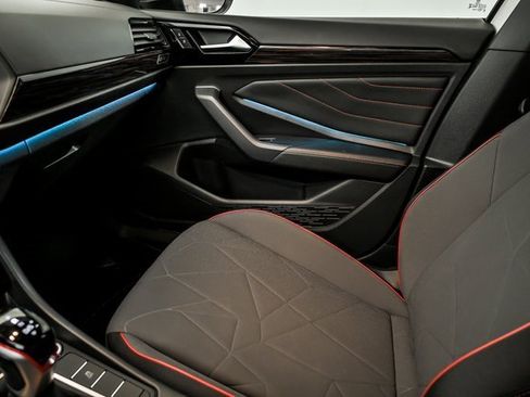 Used 2024 Volkswagen Jetta GLI 40th Anniversary Edition image 22