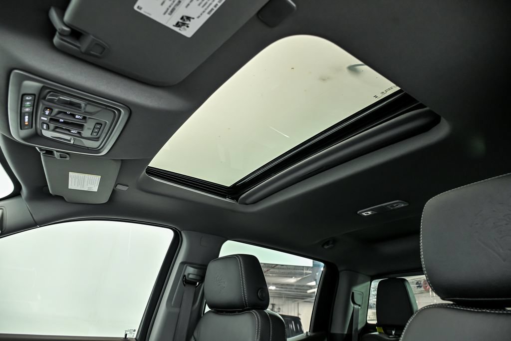 New 2026 GMC Sierra 1500 Elevation w/ Elevation Premium Package AWD/4WD image 9