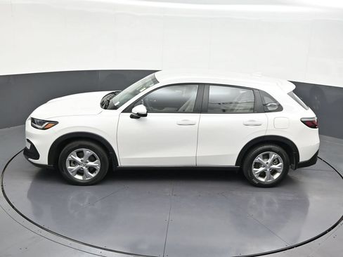 Used 2025 Honda HR-V LX image 15