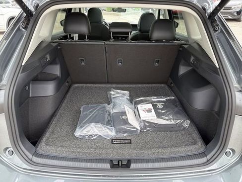 New 2026 Volkswagen Tiguan SE AWD/4WD image 24