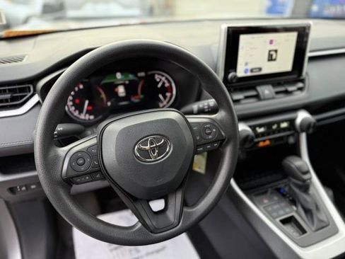 Certified 2024 Toyota RAV4 LE AWD/4WD image 8