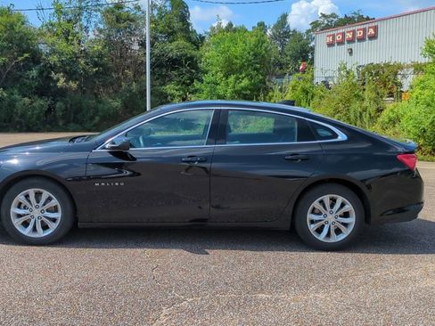 Used 2024 Chevrolet Malibu LT image 2