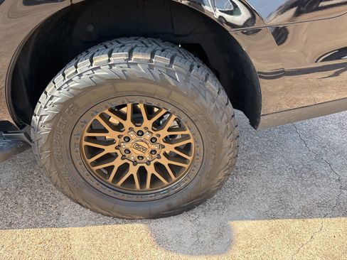 Used 2025 Ford Expedition Active image 9